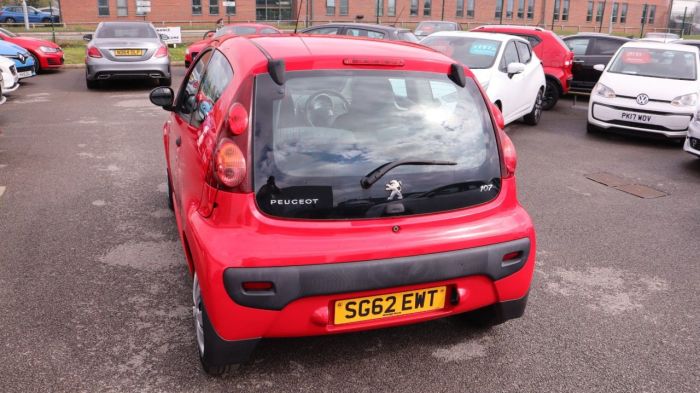 Peugeot 107 1.0 ACCESS 3d 68 BHP Hatchback Petrol RED