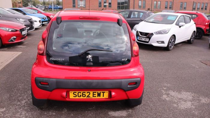 Peugeot 107 1.0 ACCESS 3d 68 BHP Hatchback Petrol RED