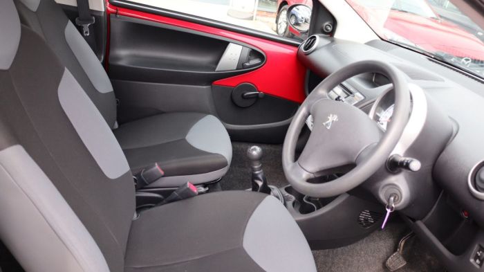 Peugeot 107 1.0 ACCESS 3d 68 BHP Hatchback Petrol RED