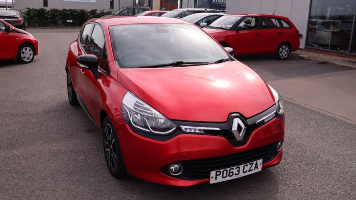 Renault Clio 1.5 DYNAMIQUE MEDIANAV ENERGY DCI S/S 5d 90 BHP Hatchback Diesel RED