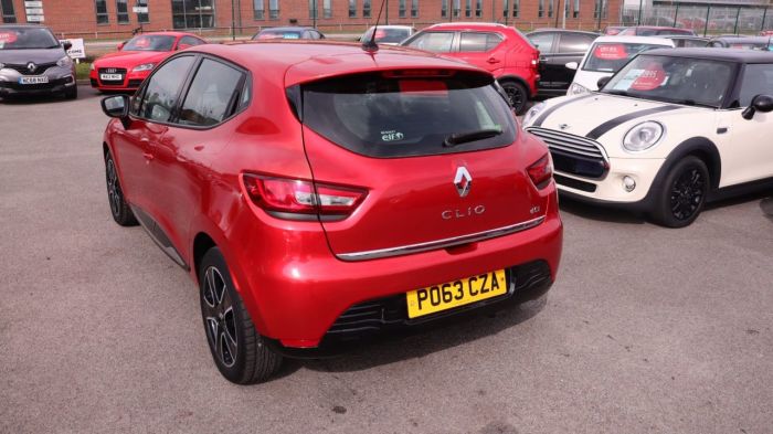 Renault Clio 1.5 DYNAMIQUE MEDIANAV ENERGY DCI S/S 5d 90 BHP Hatchback Diesel RED