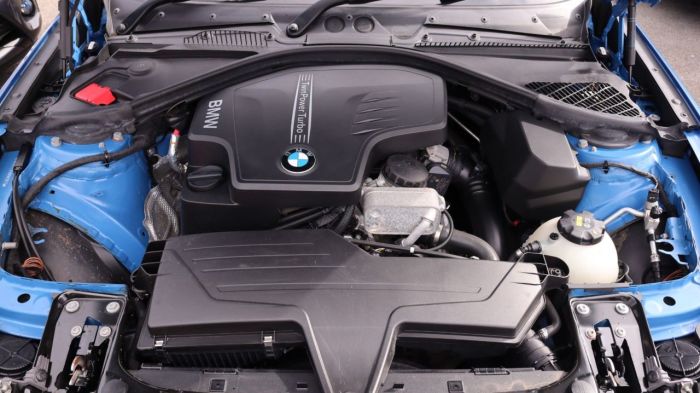 BMW 2 Series 2.0 220I M SPORT 2d 181 BHP Coupe Petrol BLUE