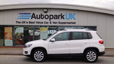 Volkswagen Tiguan 2.0 MATCH TDI BLUEMOTION TECH 4MOTION DSG 5d 139 BHP All Terrain Diesel WHITEVolkswagen Tiguan 2.0 MATCH TDI BLUEMOTION TECH 4MOTION DSG 5d 139 BHP All Terrain Diesel WHITE at Motor Finance 4u Tunbridge Wells