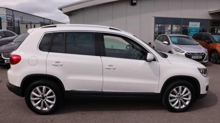 Volkswagen Tiguan 2.0 MATCH TDI BLUEMOTION TECH 4MOTION DSG 5d 139 BHP All Terrain Diesel WHITE