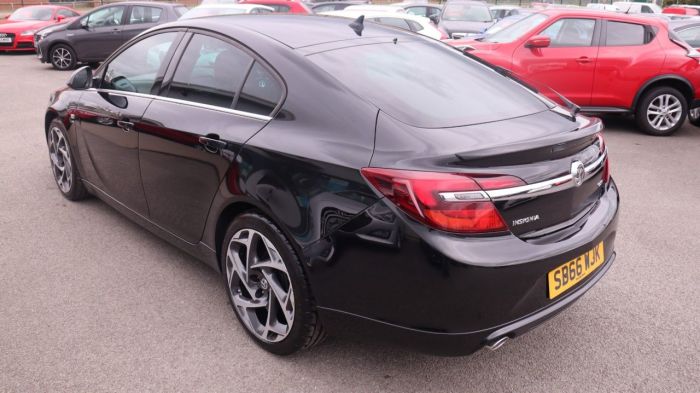 Vauxhall Insignia 2.0 SRI NAV VX-LINE CDTI ECOFLEX S/S 5d 167 BHP Hatchback Diesel BLACK