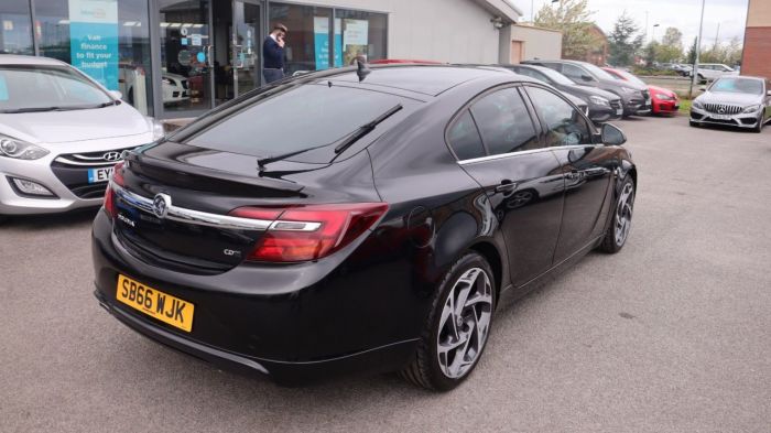 Vauxhall Insignia 2.0 SRI NAV VX-LINE CDTI ECOFLEX S/S 5d 167 BHP Hatchback Diesel BLACK