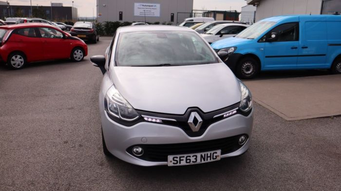 Renault Clio 1.1 DYNAMIQUE MEDIANAV 5d 75 BHP Hatchback Petrol SILVER