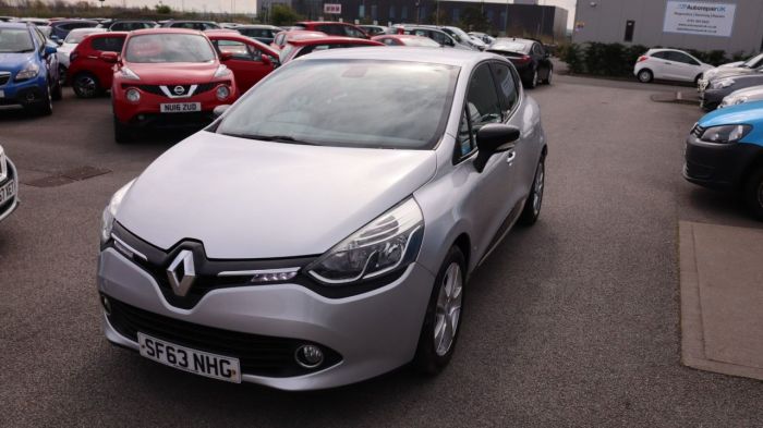 Renault Clio 1.1 DYNAMIQUE MEDIANAV 5d 75 BHP Hatchback Petrol SILVER