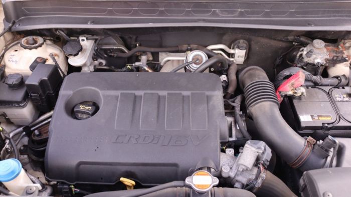 Kia Soul 1.6 SHAKER CRDI 5d 127 BHP Hatchback Diesel CREAM