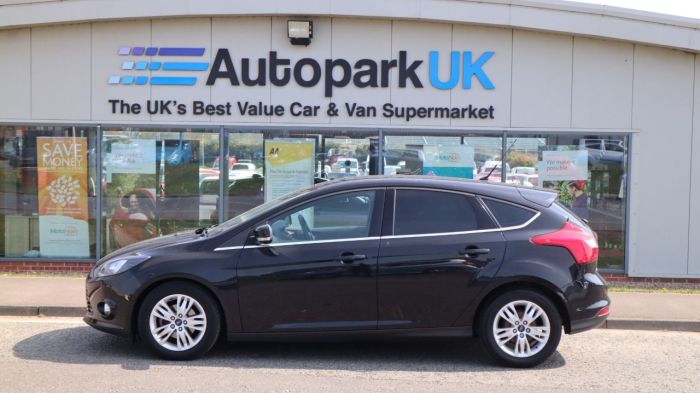 Ford Focus 1.6 TITANIUM NAVIGATOR TDCI 5d 113 BHP Hatchback Diesel BLACK