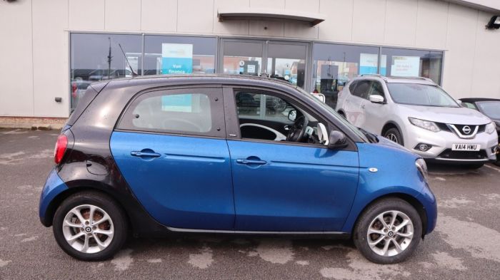 Smart Forfour 0.9 PASSION T 5d 90 BHP Hatchback Petrol BLUE