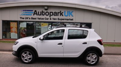 Dacia Sandero Stepway 1.5 LAUREATE DCI 5d 90 BHP Hatchback Diesel WHITEDacia Sandero Stepway 1.5 LAUREATE DCI 5d 90 BHP Hatchback Diesel WHITE at Motor Finance 4u Tunbridge Wells