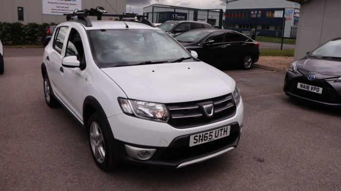 Dacia Sandero Stepway 1.5 LAUREATE DCI 5d 90 BHP Hatchback Diesel WHITE