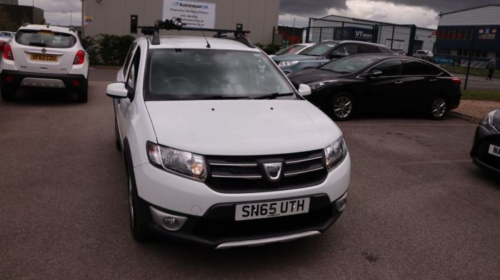 Dacia Sandero Stepway 1.5 LAUREATE DCI 5d 90 BHP Hatchback Diesel WHITE