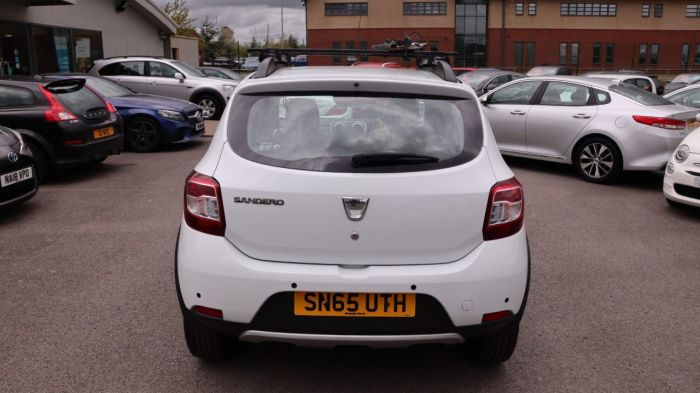 Dacia Sandero Stepway 1.5 LAUREATE DCI 5d 90 BHP Hatchback Diesel WHITE