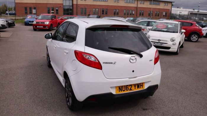 Mazda 2 1.3 VENTURE EDITION 5d 83 BHP Hatchback Petrol WHITE