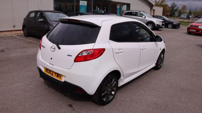 Mazda 2 1.3 VENTURE EDITION 5d 83 BHP Hatchback Petrol WHITE