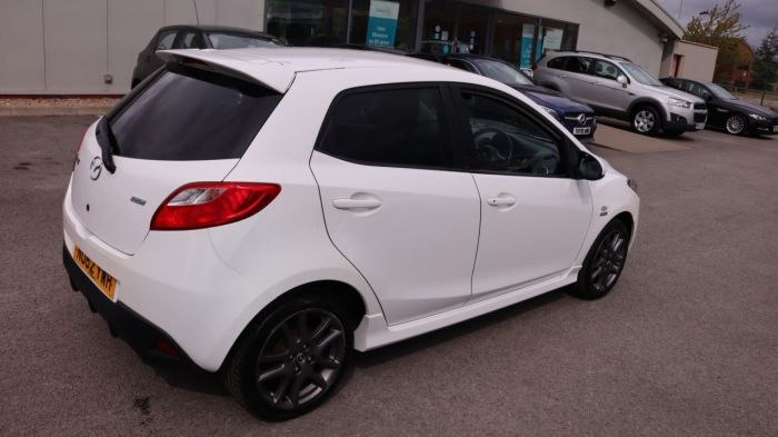 Mazda 2 1.3 VENTURE EDITION 5d 83 BHP Hatchback Petrol WHITE