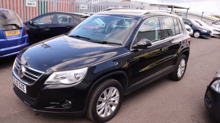 Volkswagen Tiguan 2.0 SE TDI 4MOTION 5d 138 BHP All Terrain Diesel BLACK