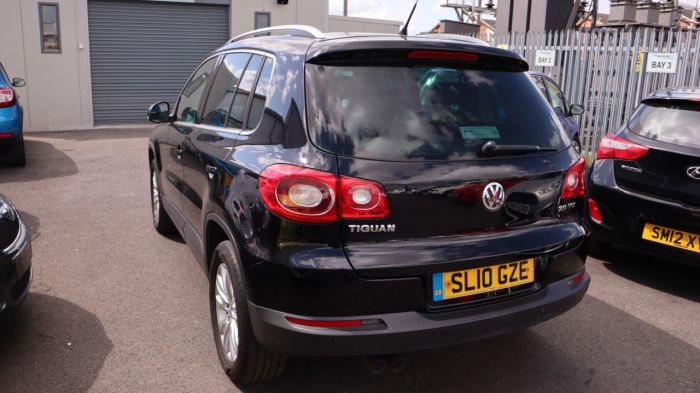 Volkswagen Tiguan 2.0 SE TDI 4MOTION 5d 138 BHP All Terrain Diesel BLACK