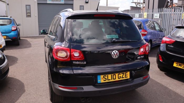 Volkswagen Tiguan 2.0 SE TDI 4MOTION 5d 138 BHP All Terrain Diesel BLACK