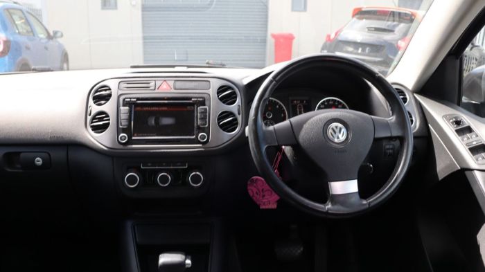 Volkswagen Tiguan 2.0 SE TDI 4MOTION 5d 138 BHP All Terrain Diesel BLACK