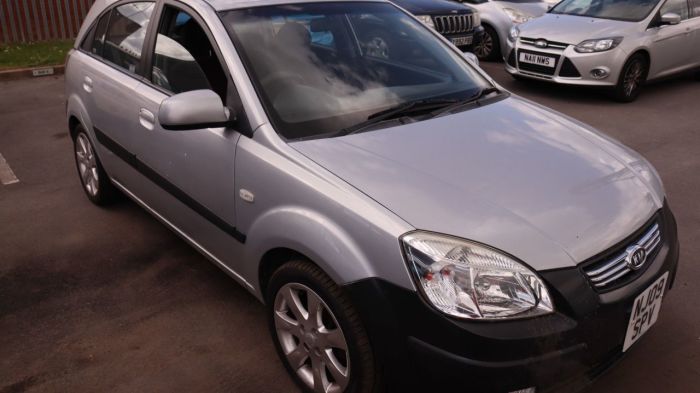 Kia Rio 1.5 SPORT CRDI 5d 109 BHP Hatchback Diesel SILVER