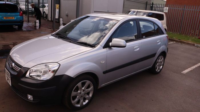 Kia Rio 1.5 SPORT CRDI 5d 109 BHP Hatchback Diesel SILVER