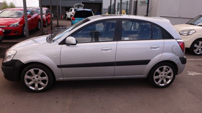 Kia Rio 1.5 SPORT CRDI 5d 109 BHP Hatchback Diesel SILVER