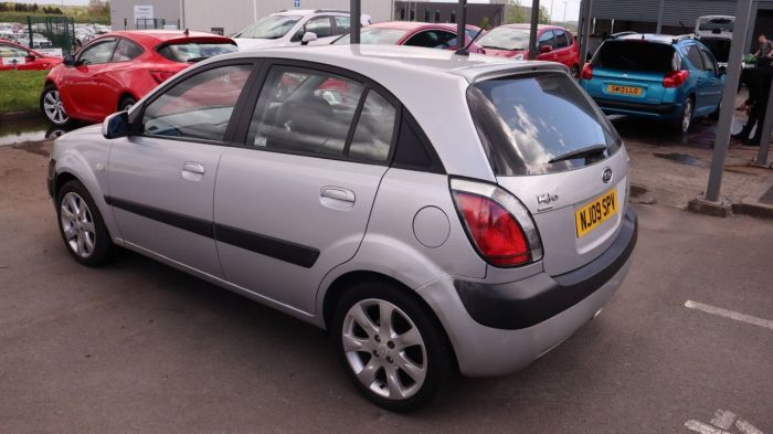 Kia Rio 1.5 SPORT CRDI 5d 109 BHP Hatchback Diesel SILVER