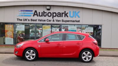 Vauxhall Astra 2.0 SRI CDTI S/S 5d 157 BHP Hatchback Diesel REDVauxhall Astra 2.0 SRI CDTI S/S 5d 157 BHP Hatchback Diesel RED at Motor Finance 4u Tunbridge Wells