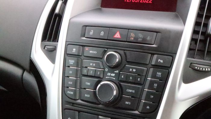 Vauxhall Astra 2.0 SRI CDTI S/S 5d 157 BHP Hatchback Diesel RED
