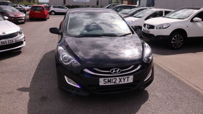 Hyundai i30 1.6 ACTIVE BLUE DRIVE CRDI  5d 109 BHP Hatchback Diesel BLACK