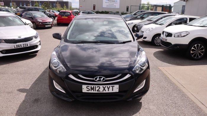 Hyundai i30 1.6 ACTIVE BLUE DRIVE CRDI  5d 109 BHP Hatchback Diesel BLACK