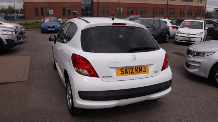 Peugeot 207 1.4 SPORTIUM 3d 74 BHP Hatchback Petrol WHITE