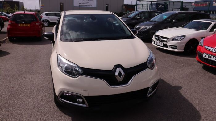 Renault Captur 1.5 EXPRESSION PLUS DCI 5d 90 BHP Hatchback Diesel CREAM