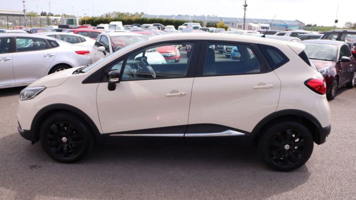 Renault Captur 1.5 EXPRESSION PLUS DCI 5d 90 BHP Hatchback Diesel CREAM