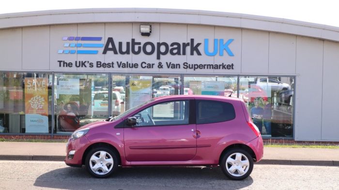 Renault Twingo 1.1 DYNAMIQUE 3d 75 BHP Hatchback Petrol RED