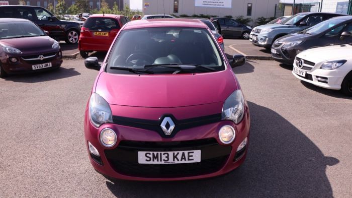 Renault Twingo 1.1 DYNAMIQUE 3d 75 BHP Hatchback Petrol RED