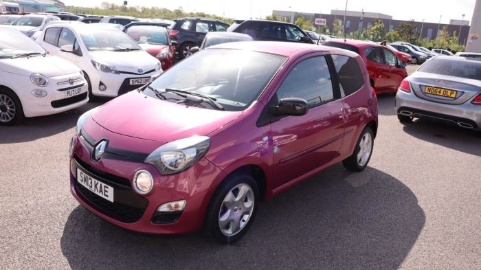 Renault Twingo 1.1 DYNAMIQUE 3d 75 BHP Hatchback Petrol RED