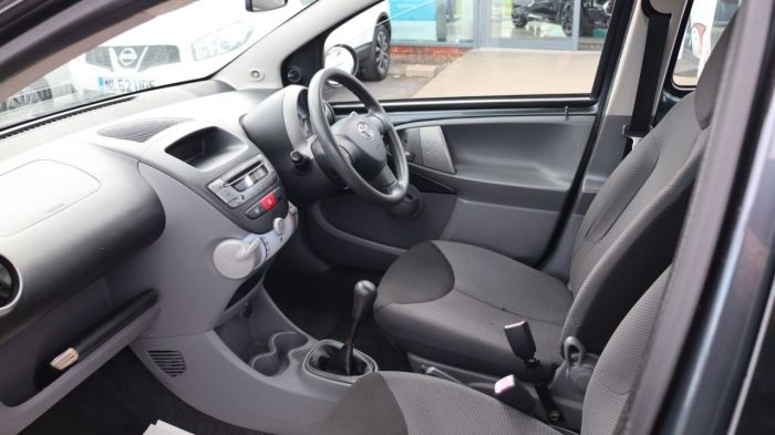 Toyota Aygo 1.0 VVT-I PLUS 5d 67 BHP Hatchback Petrol GREY
