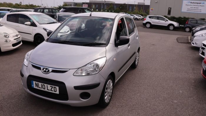 Hyundai i10 1.2 CLASSIC 5d 77 BHP Hatchback Petrol SILVER