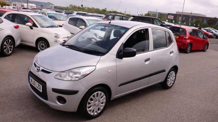 Hyundai i10 1.2 CLASSIC 5d 77 BHP Hatchback Petrol SILVER