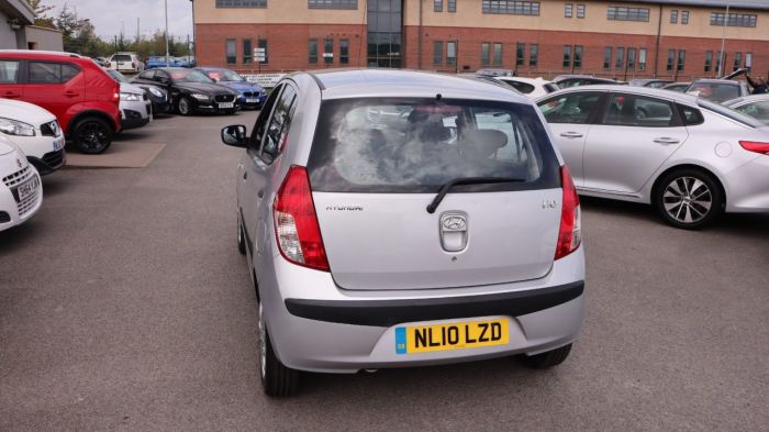 Hyundai i10 1.2 CLASSIC 5d 77 BHP Hatchback Petrol SILVER