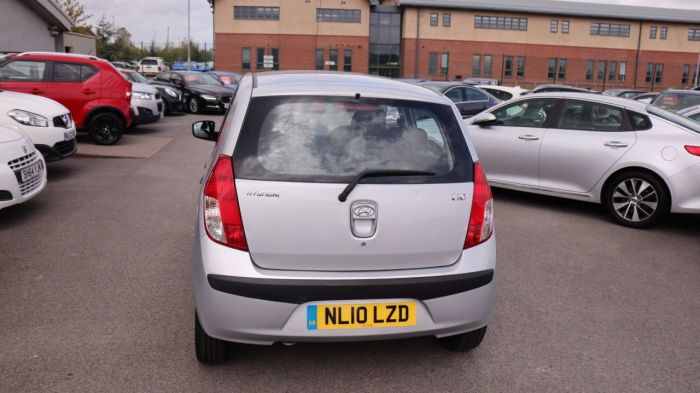 Hyundai i10 1.2 CLASSIC 5d 77 BHP Hatchback Petrol SILVER