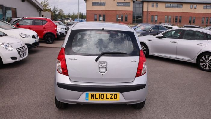 Hyundai i10 1.2 CLASSIC 5d 77 BHP Hatchback Petrol SILVER