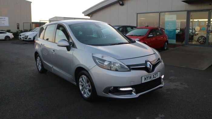 Renault Grand Scenic 1.5 DYNAMIQUE TOMTOM ENERGY DCI S/S 5d 110 BHP MPV Diesel SILVER
