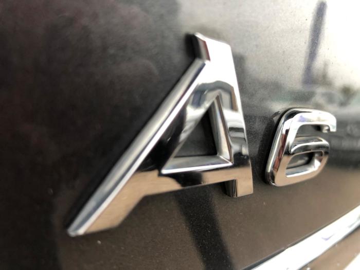 Audi A6 Avant 2.0 TDI Ultra S Line 5dr S Tronic Estate Diesel GREY