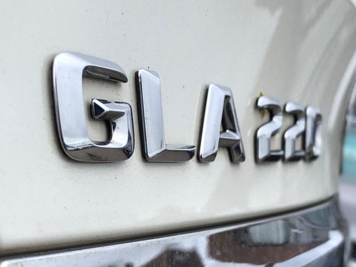 Mercedes-Benz GLA Class 2.1 GLA 220 CDI 4Matic AMG Line 5dr Auto [Premium] Estate Diesel WHITE