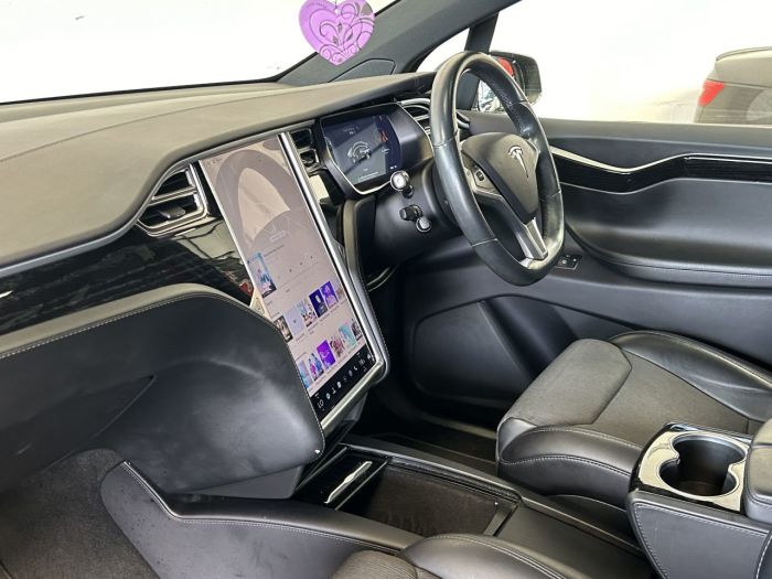 Tesla Model X 0.0 75D 5d 88 BHP Hatchback Electric SILVER